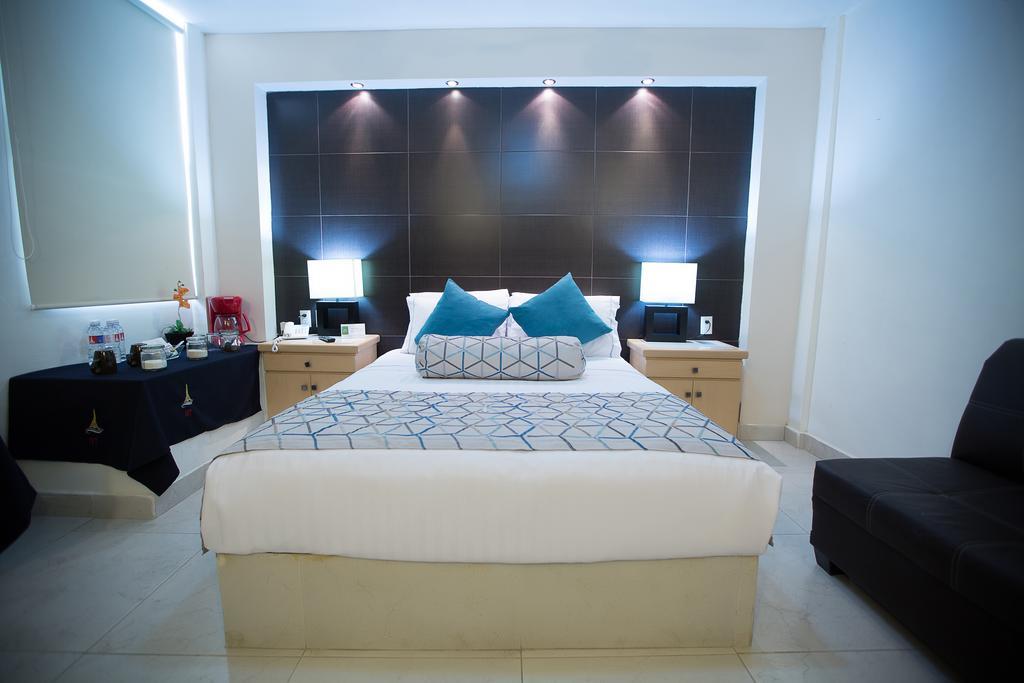 Hotel La Torre San Francisco San Francisco Del Rincon Екстер'єр фото